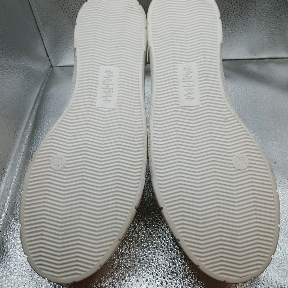 Mad Love White Canvas Sneakers Women's Size 10 NWOT